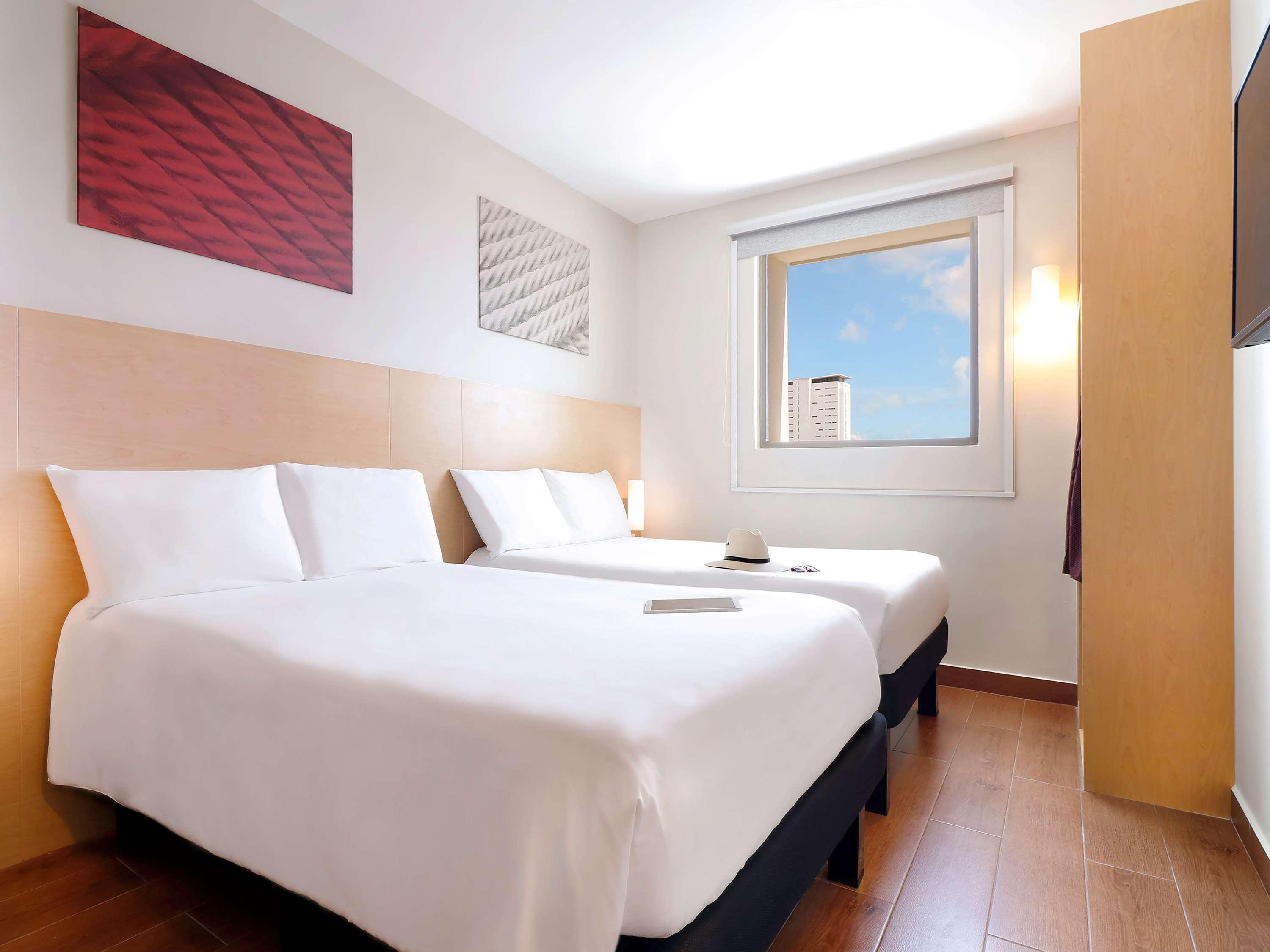 Ibis Cancun Centro Exterior foto
